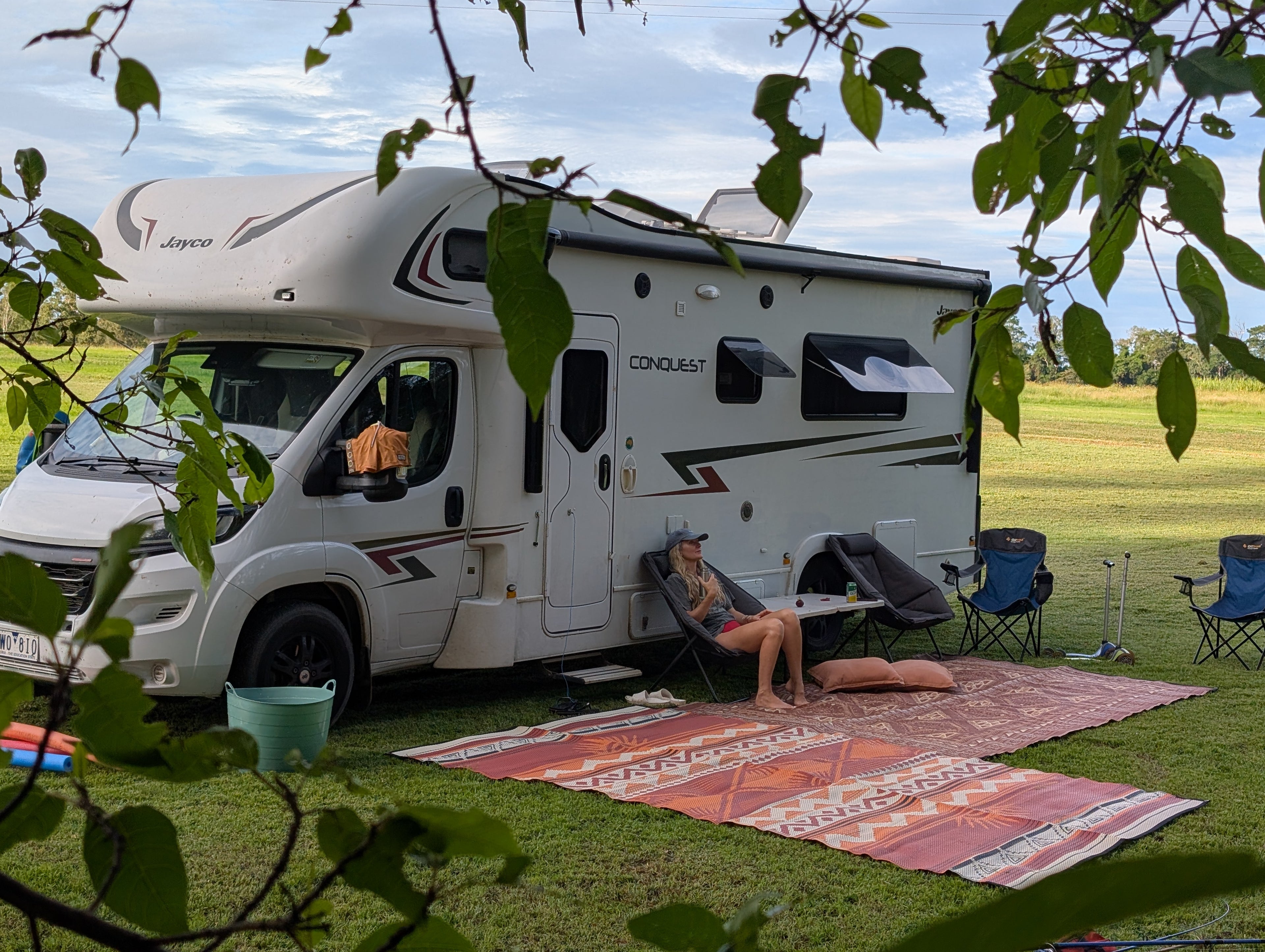 THE NOMAD CAMPING MAT