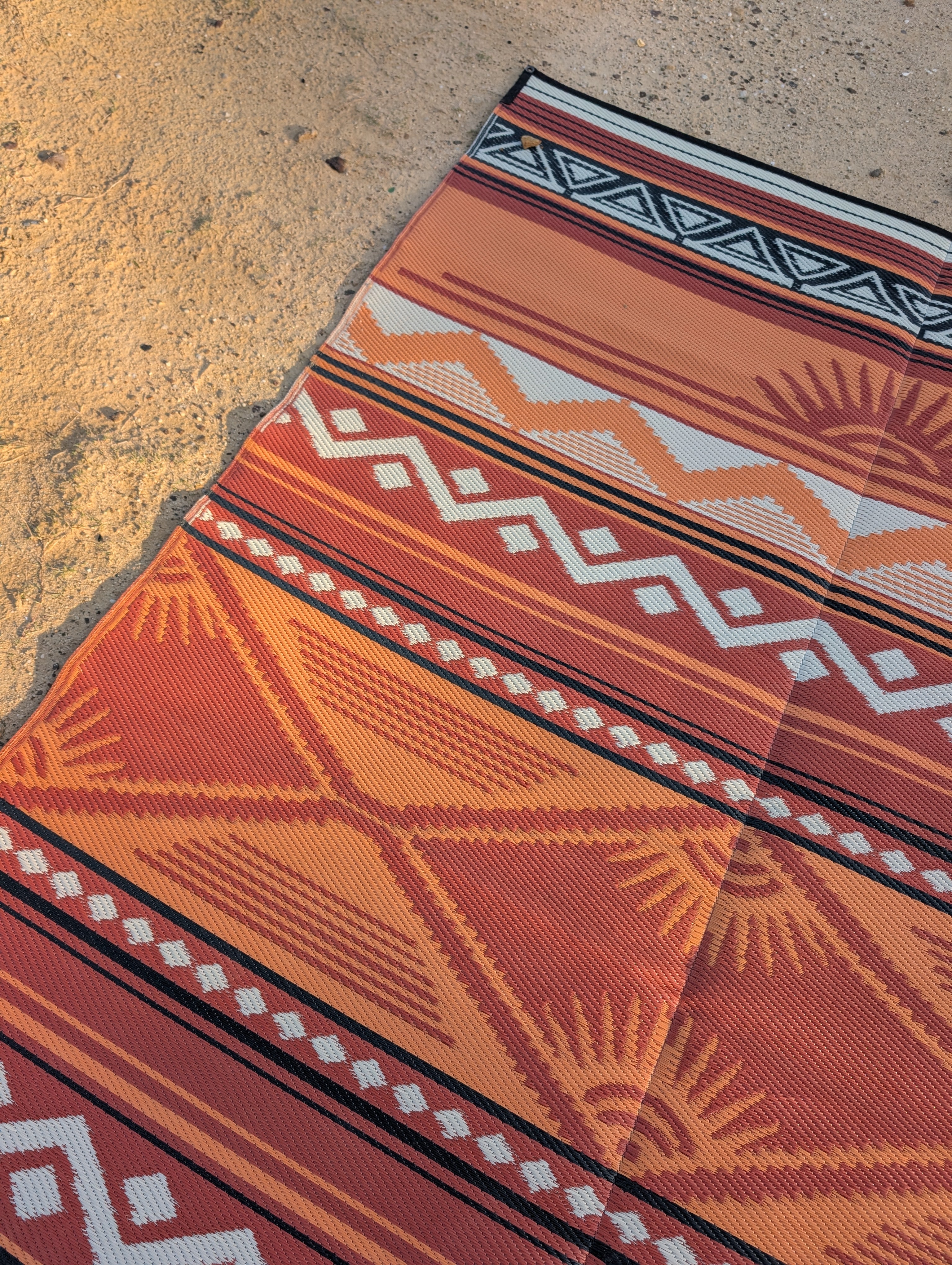 THE NOMAD CAMPING MAT