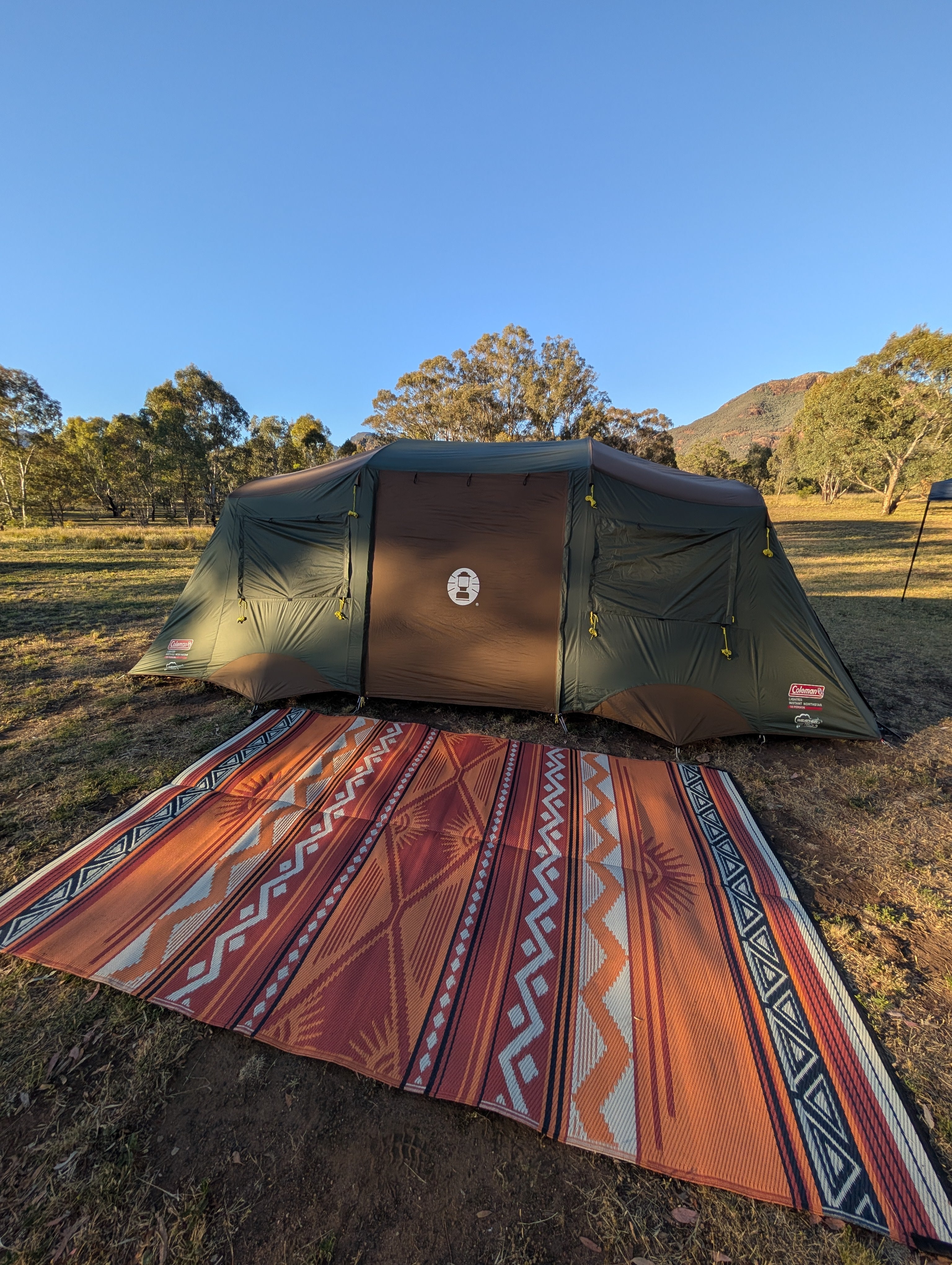 THE NOMAD CAMPING MAT